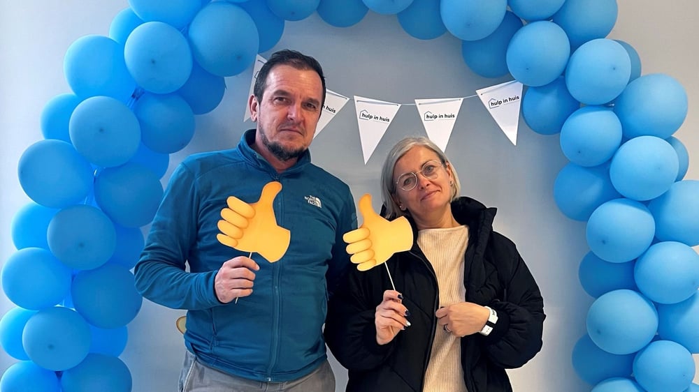 Poetshulp Roland met zijn partner Madalina die ook bij Hulp in huis werkt